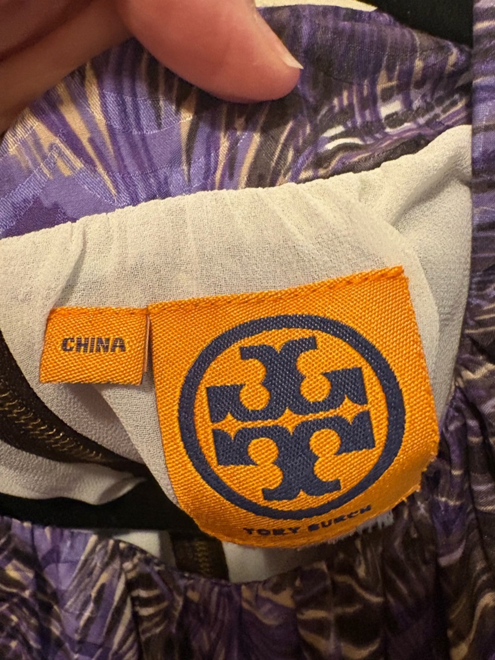 Tory Burch peacock silk blouse lined‎ Ptp 19” - Picture 3 of 8